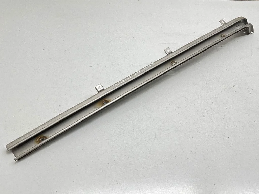 Sliding door middle rail – Volkswagen Transporter - Caravelle T5 (2003-2015)