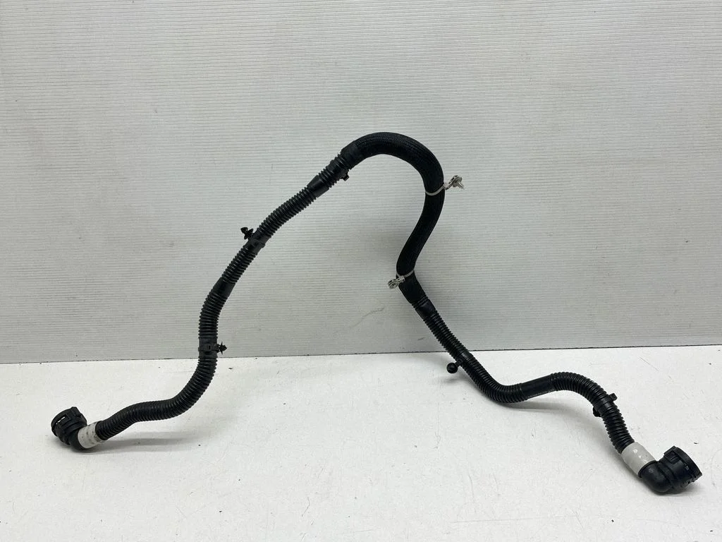 Electric car engine cooling hoses/pipes 107759500E