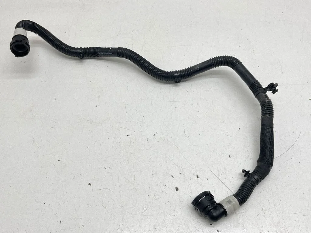Electric car engine cooling hoses/pipes 107758500E