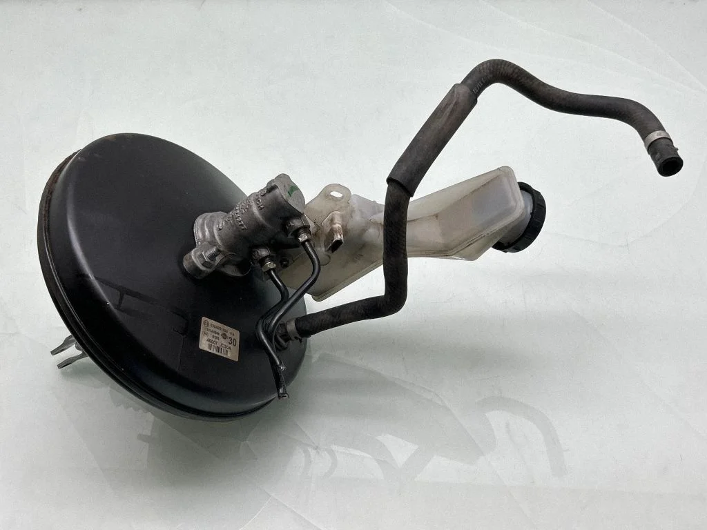 Brake booster 46007JD30A
