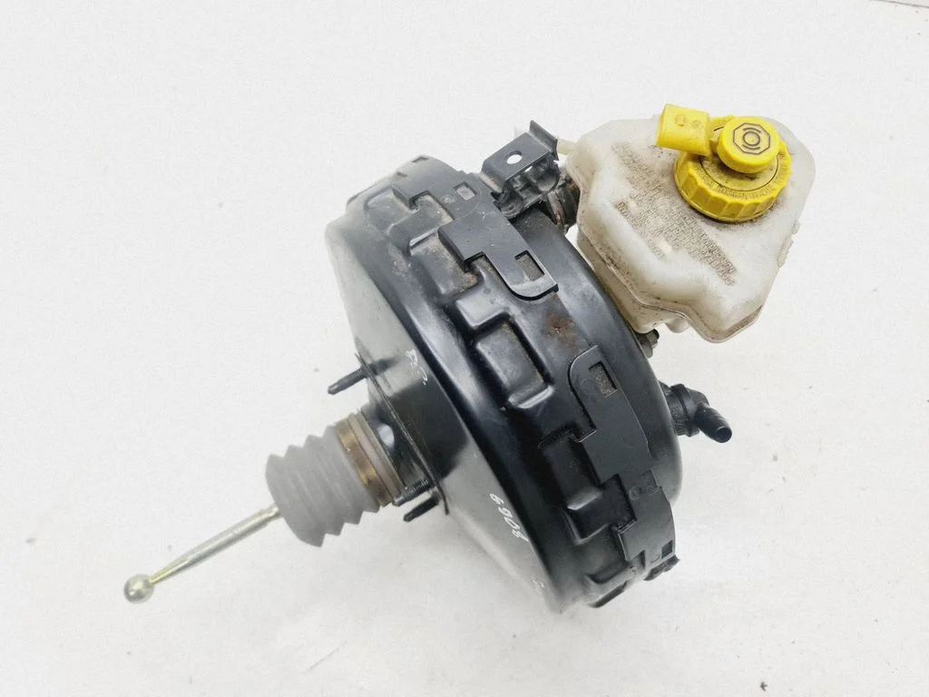 Brake booster 7L6612101