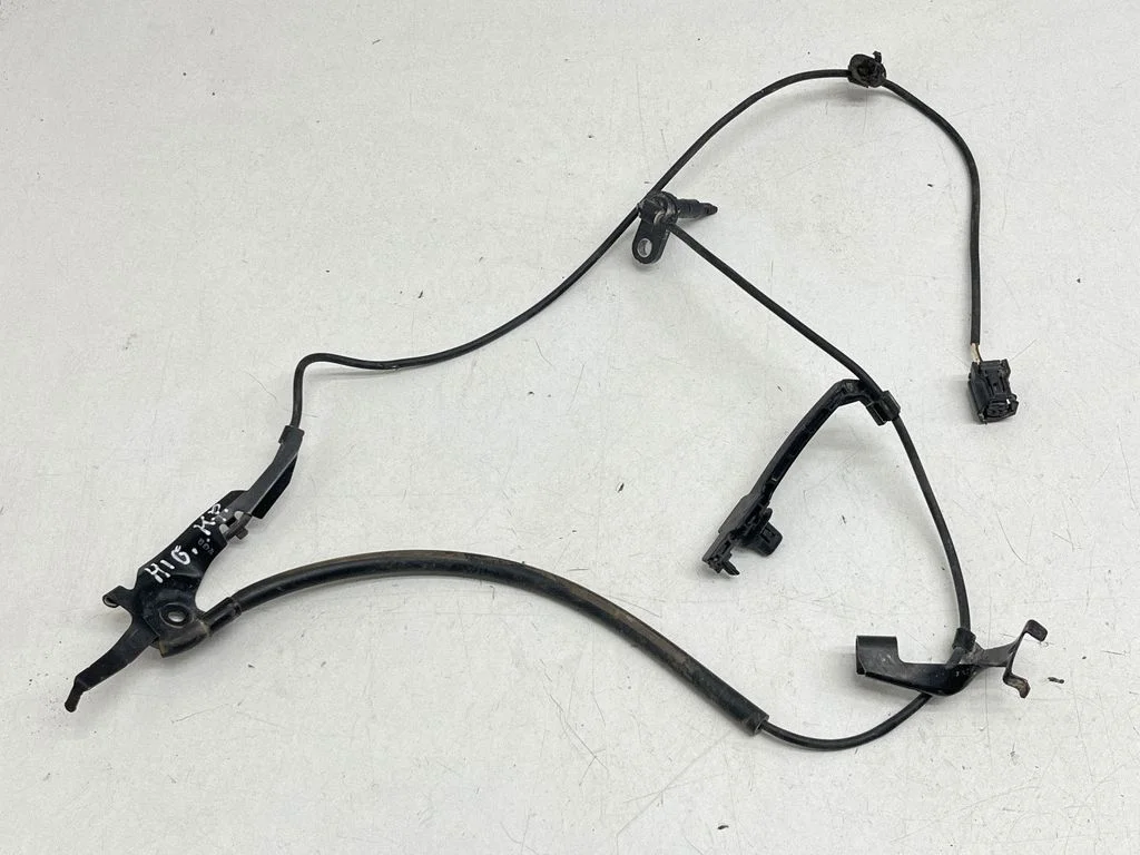 ABS brake wheel speed sensor 895430E070