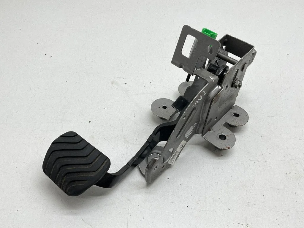 Brake pedal 465013467R