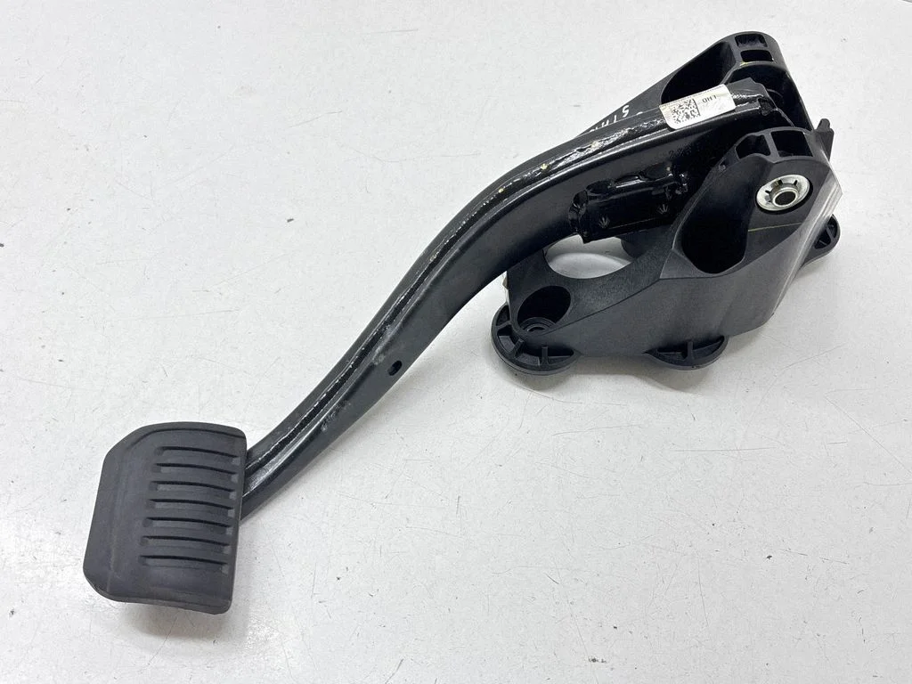 Brake pedal 68360646AA