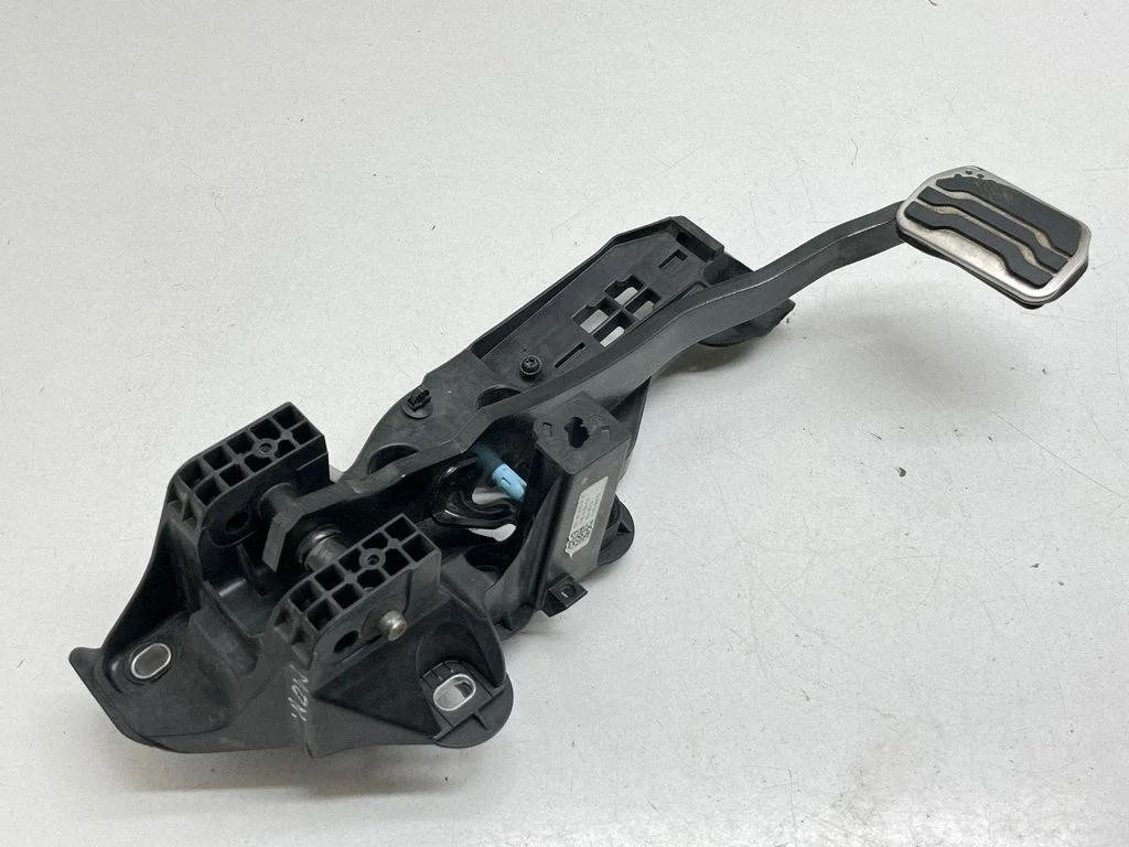 Piduripedaal FG9C9F856EFC