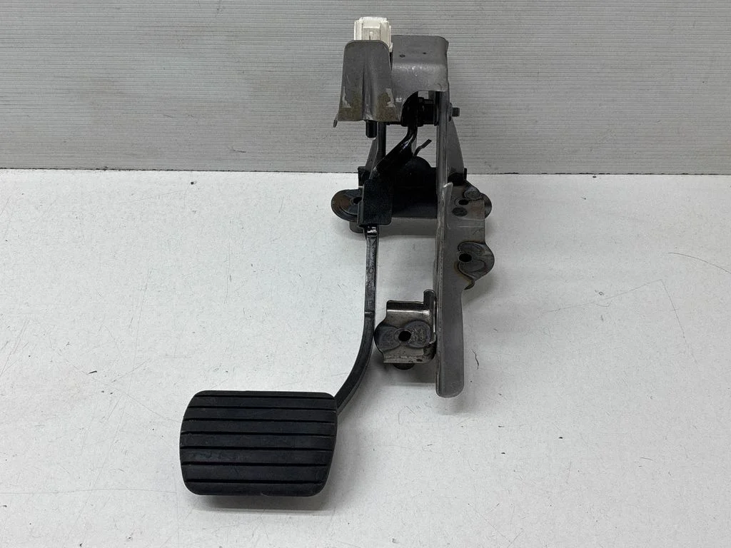 Brake pedal 0137144 – Renault Captur (2013-2020)