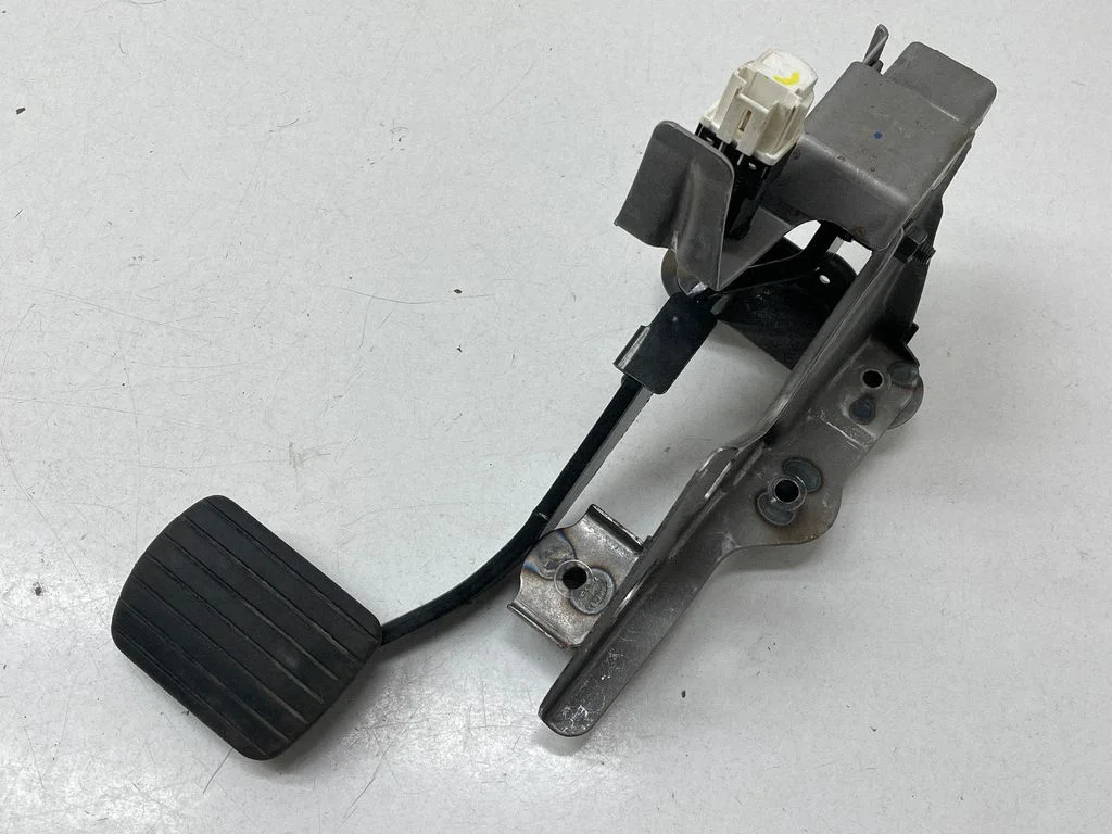 Brake pedal 0137144 – Renault Captur (2013-2020)