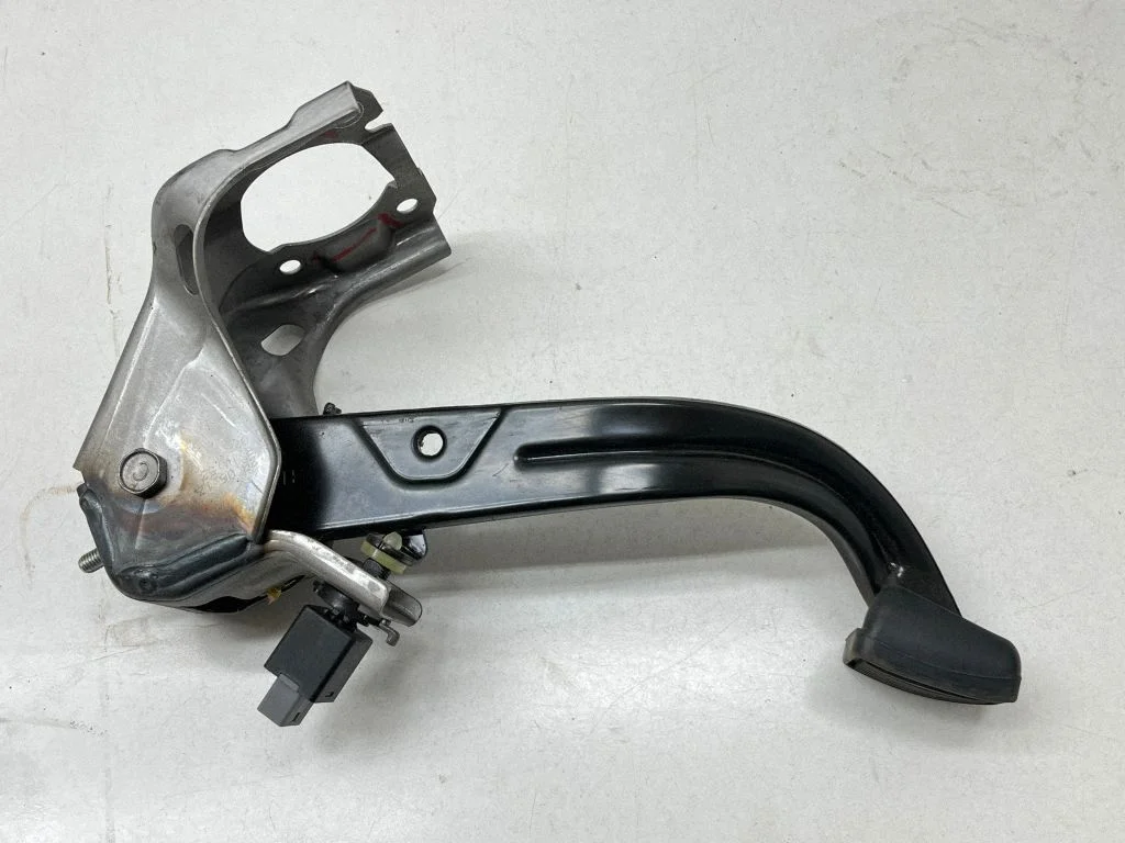 Brake pedal 32800D3000