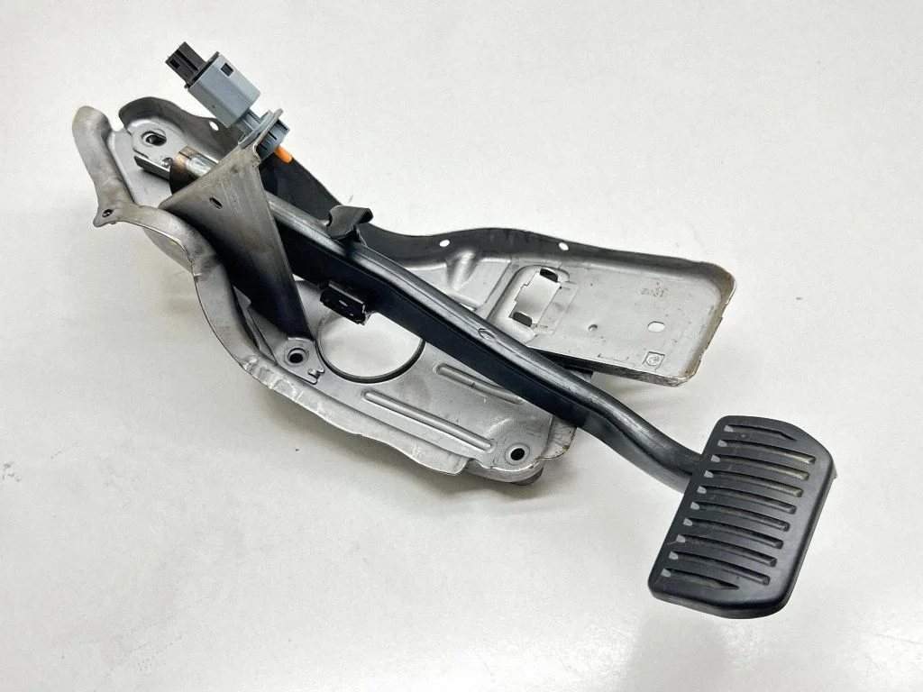 Brake pedal 32212358