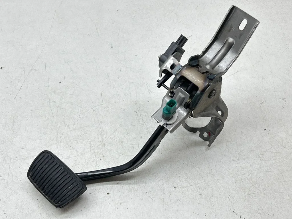 Brake pedal – Hyundai Tucson TL (2015-)