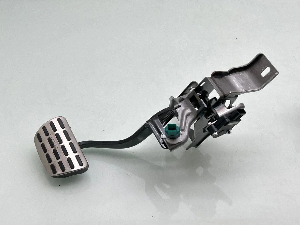 Brake pedal 32800F1745