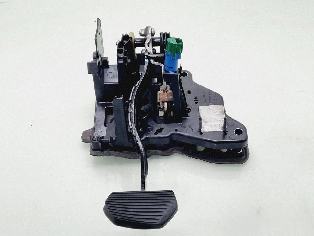 Brake pedal 9666871680