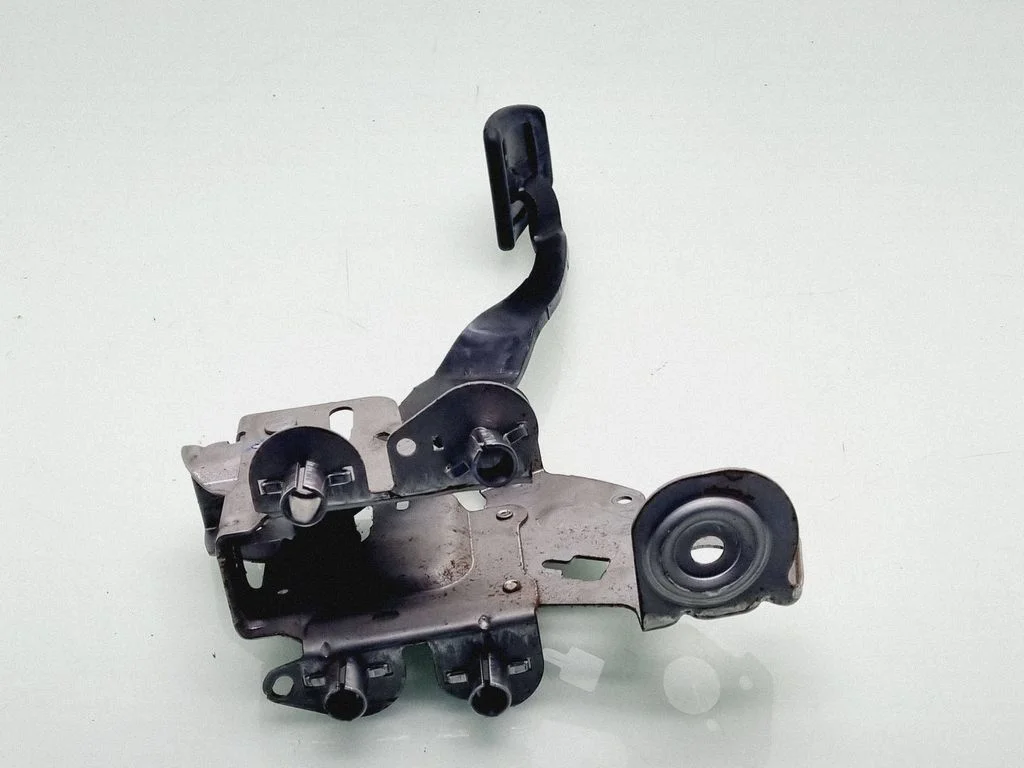 Brake pedal 465010015R
