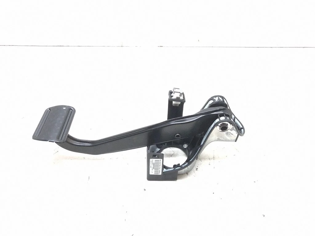 Brake pedal A2042902301