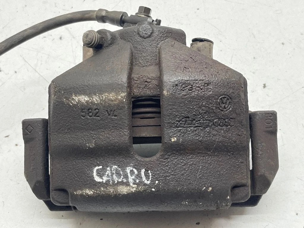 Front brake caliper – front right