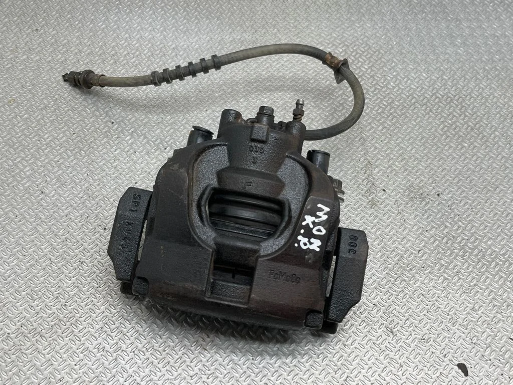 Esimene pidurisadul DG9C28134C