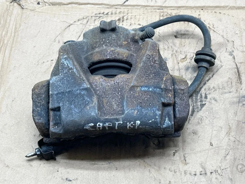 Front brake caliper – Renault Captur (2013-2020), front left