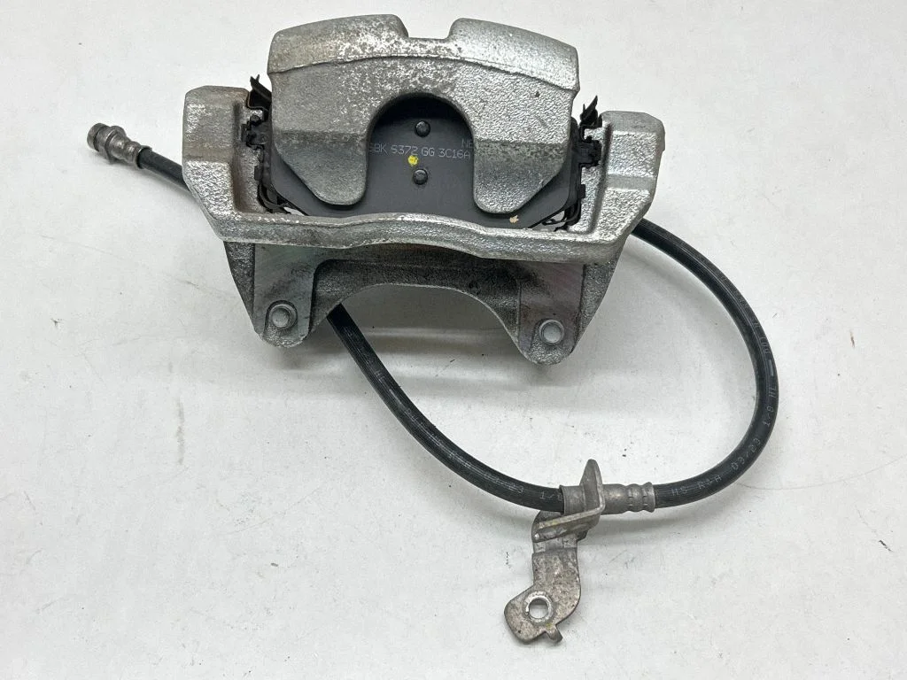 Front brake caliper 58110CV200