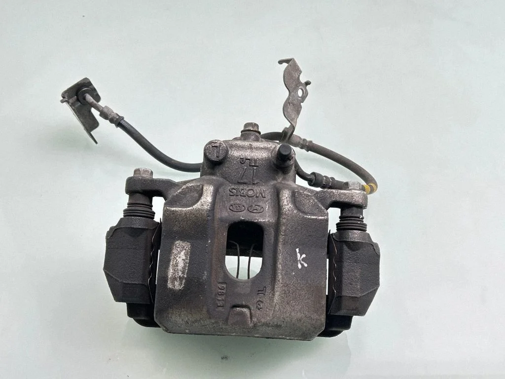 Front brake caliper 58110D7700