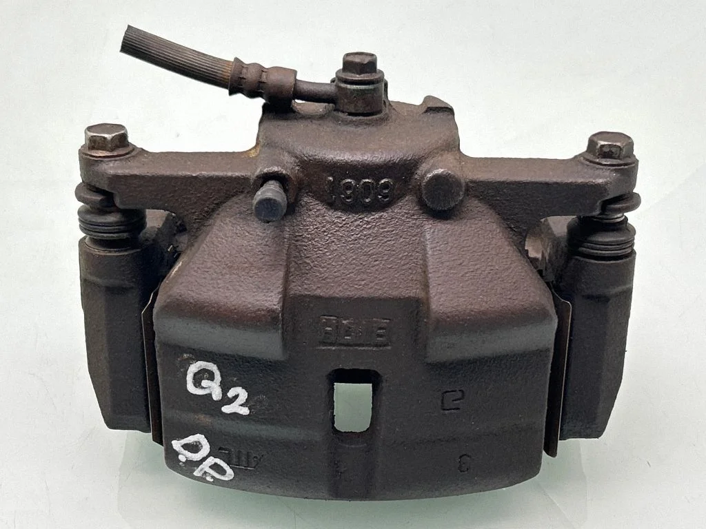 Front brake caliper 41001JD00A