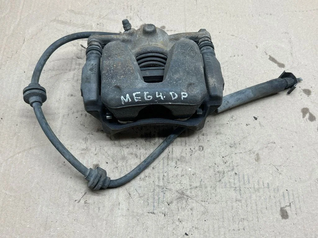 Front brake caliper 410012354R