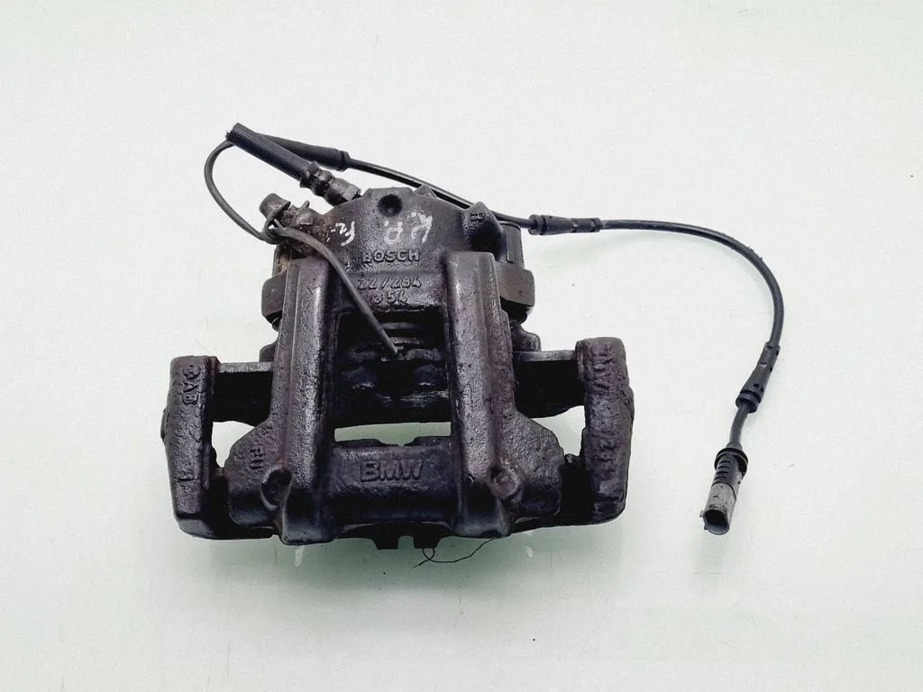 Front brake caliper – front left