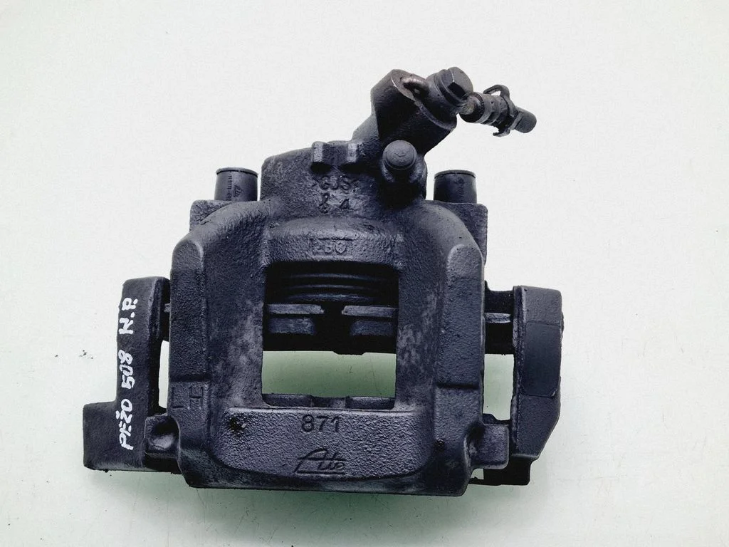 Front brake caliper – front left
