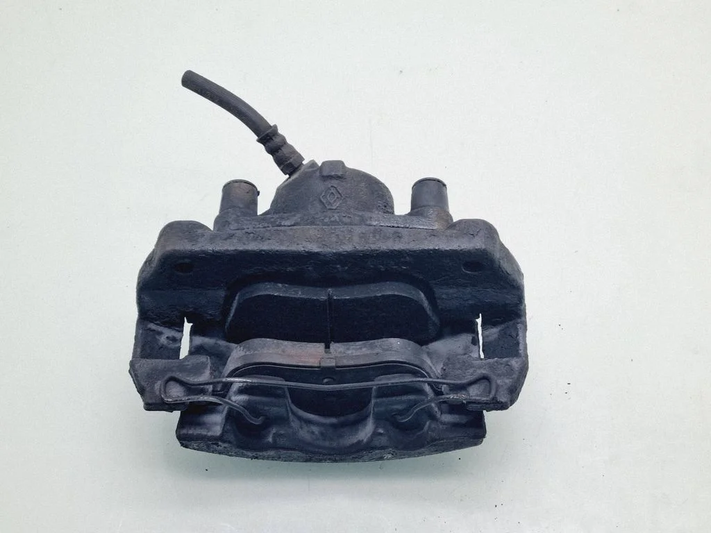 Front brake caliper – front left