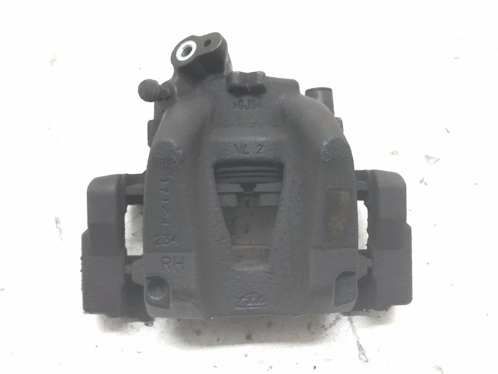 Front brake caliper – front right