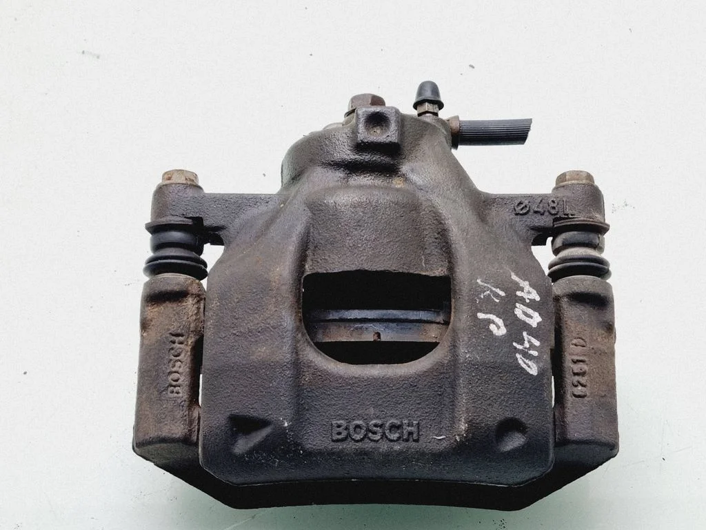 Priekšējais bremžu suports 477500H010
