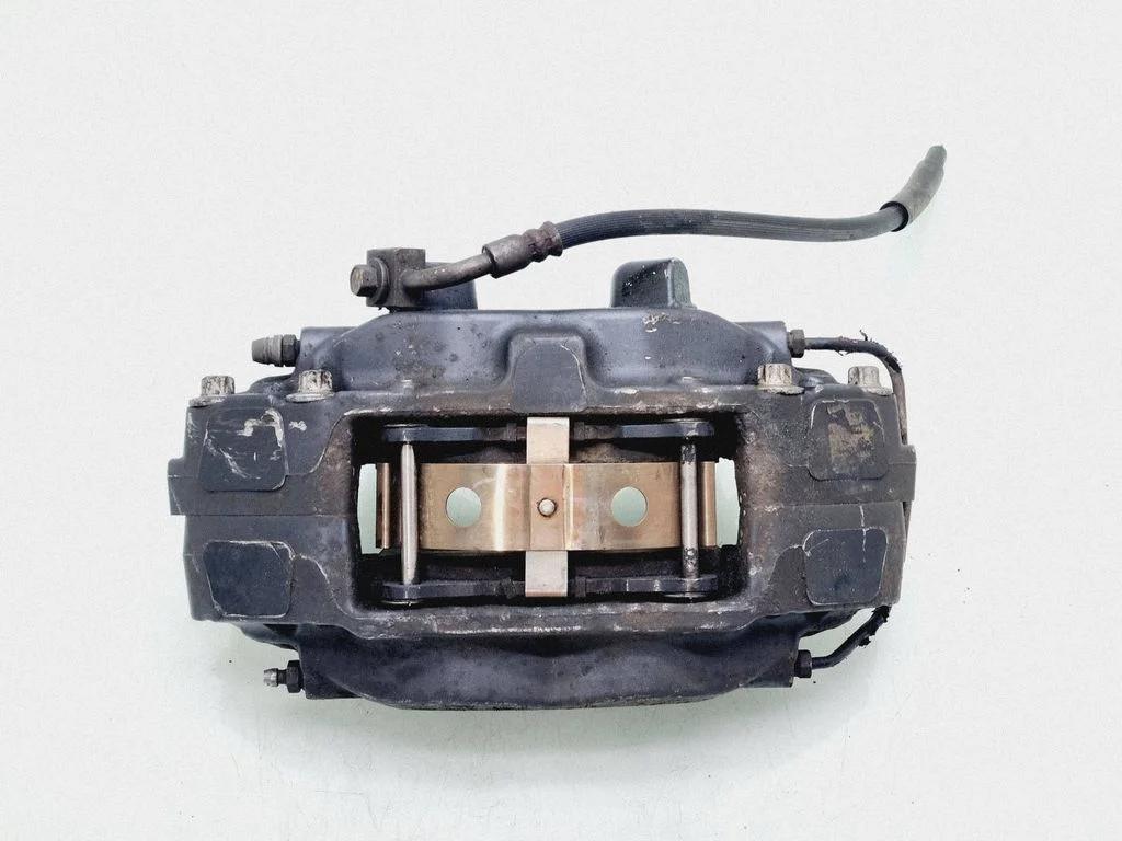 Front brake caliper 22526L