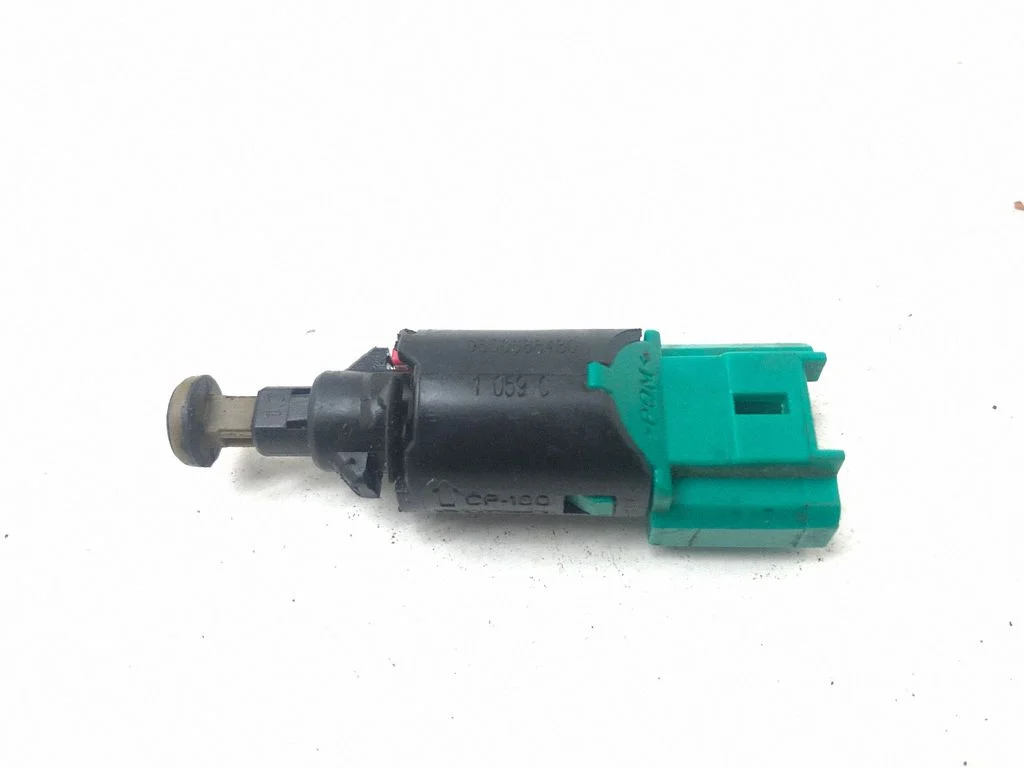Brake pedal sensor switch 9650688480