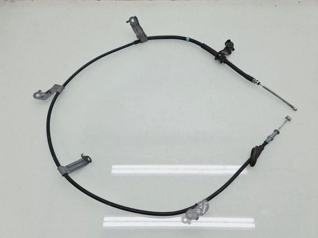 Handbrake/parking brake wiring cable