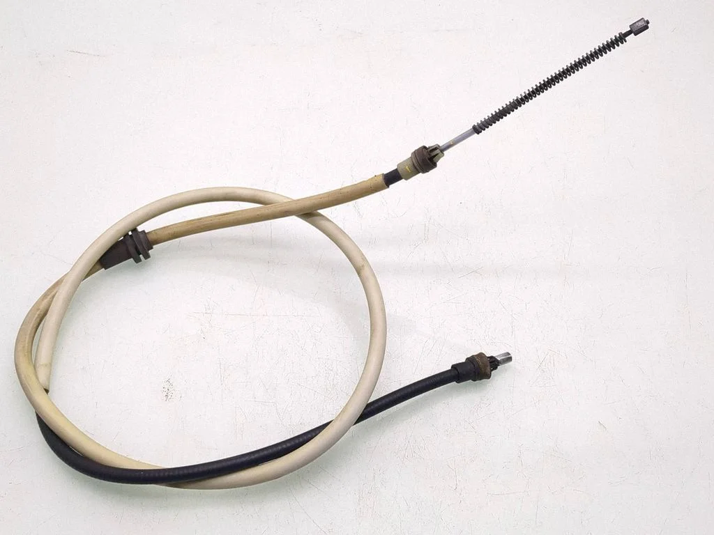 Handbrake/parking brake wiring cable