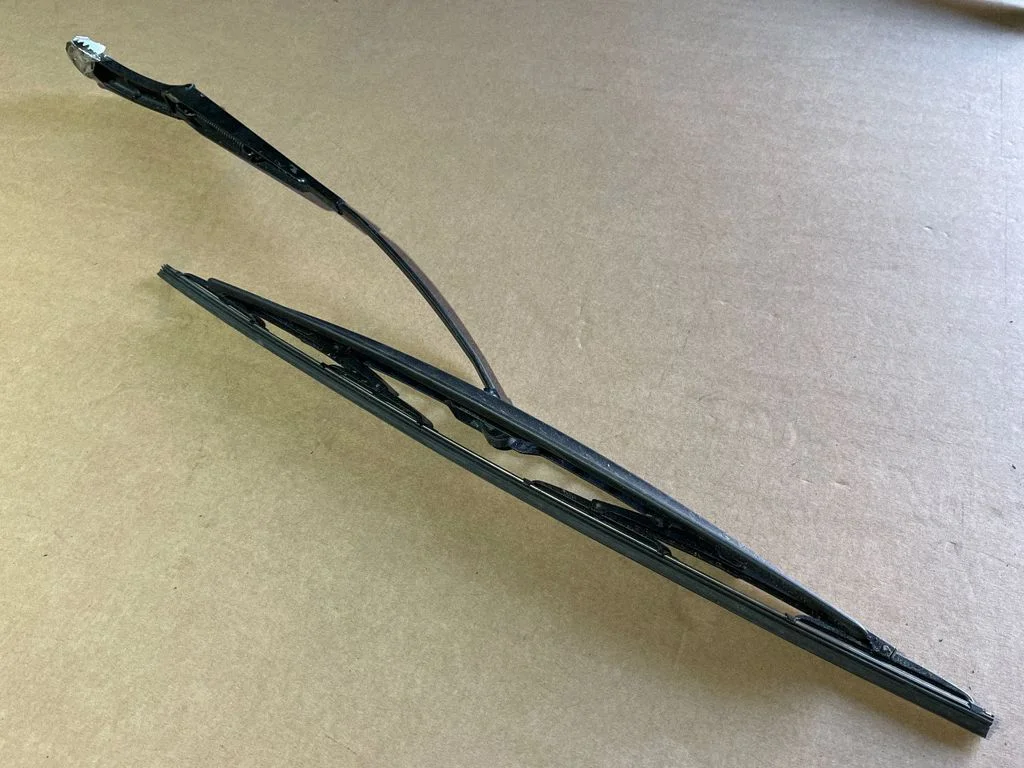 Front wiper blade arm 7E2955410A