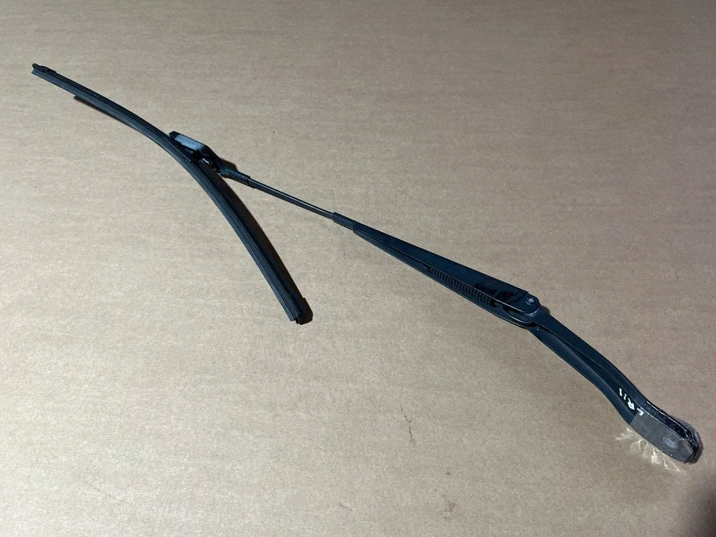 Front wiper blade arm BJ3217526BB