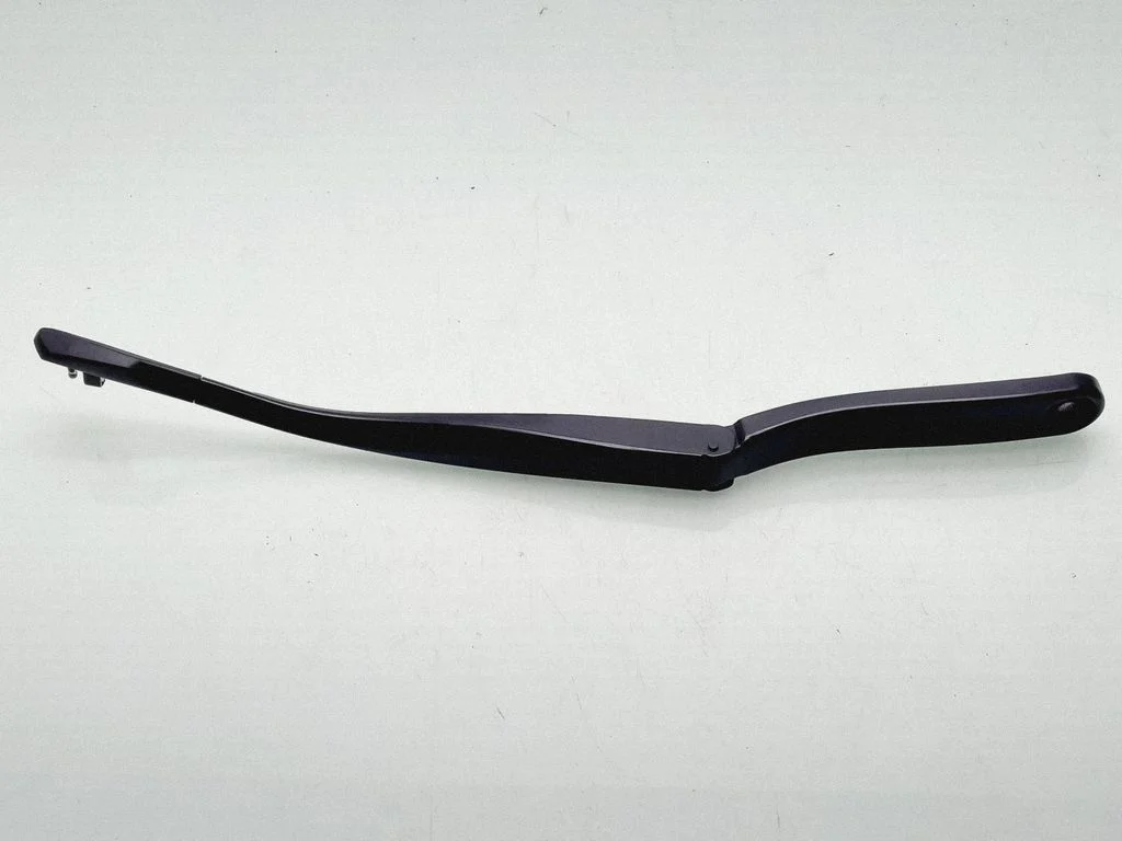 Front wiper blade arm 61617182460