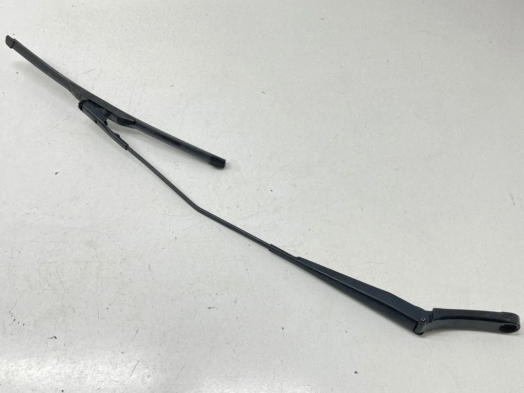 Windshield/front glass wiper blade W000016309