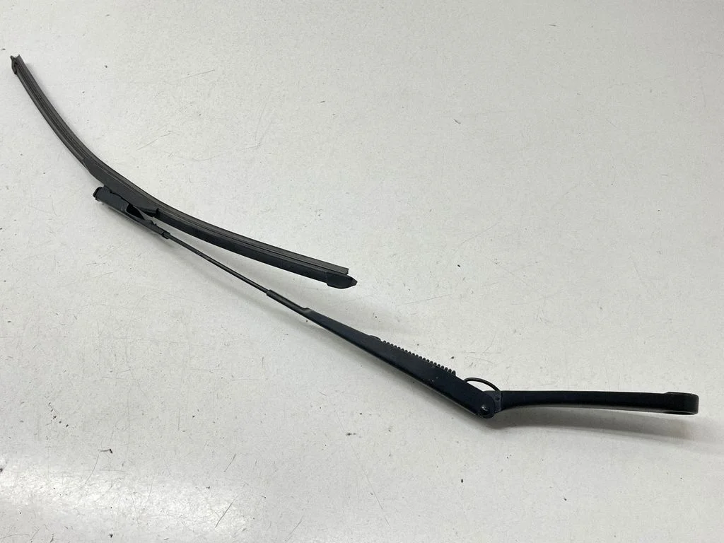 Windshield/front glass wiper blade W000016300