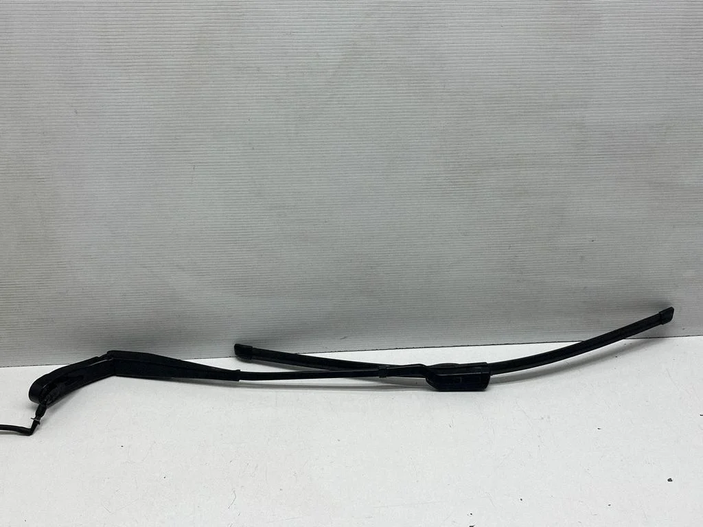 Priekšējā stikla tīrītājs 97036203