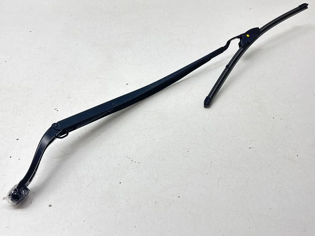 Windshield/front glass wiper blade 68316738AA