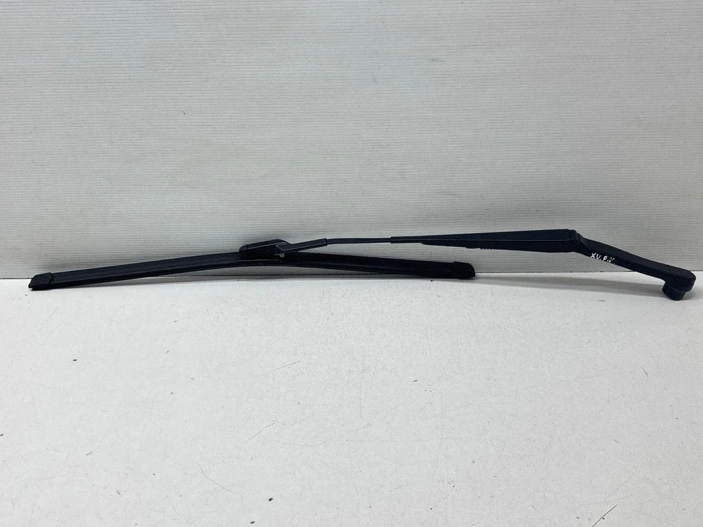 Windshield/front glass wiper blade 86542FL031