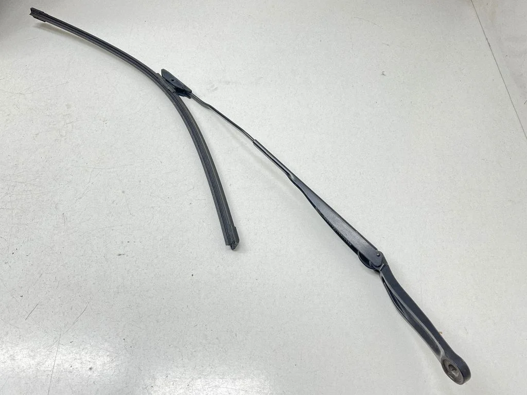 Windshield/front glass wiper blade 288818445R – Renault Captur (2013-2020)