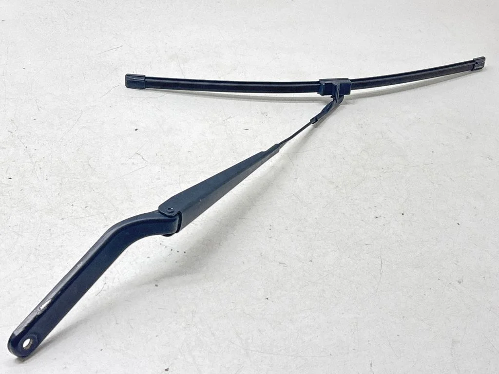 Windshield/front glass wiper blade 61715378