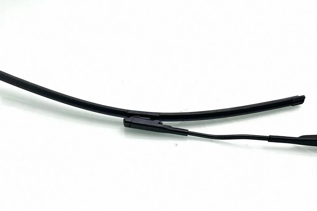 Windshield/front glass wiper blade 80017927A