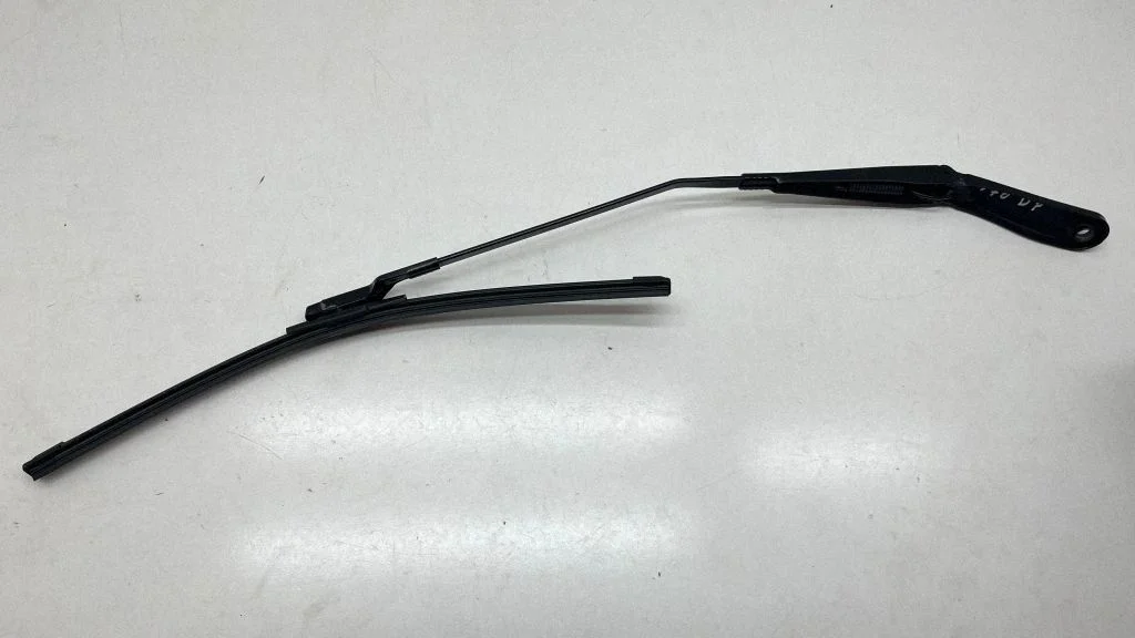 Windshield/front glass wiper blade 31276003