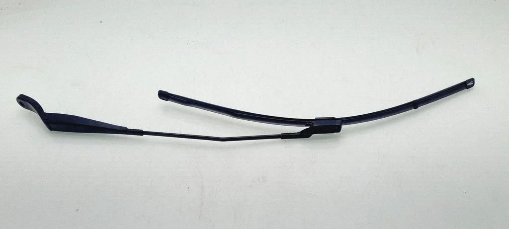 Windshield/front glass wiper blade 9682974980
