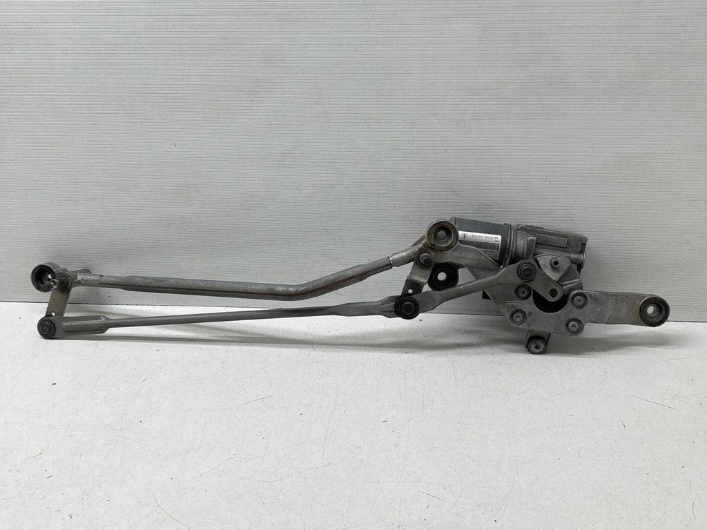 Front wiper linkage and motor 97062410505