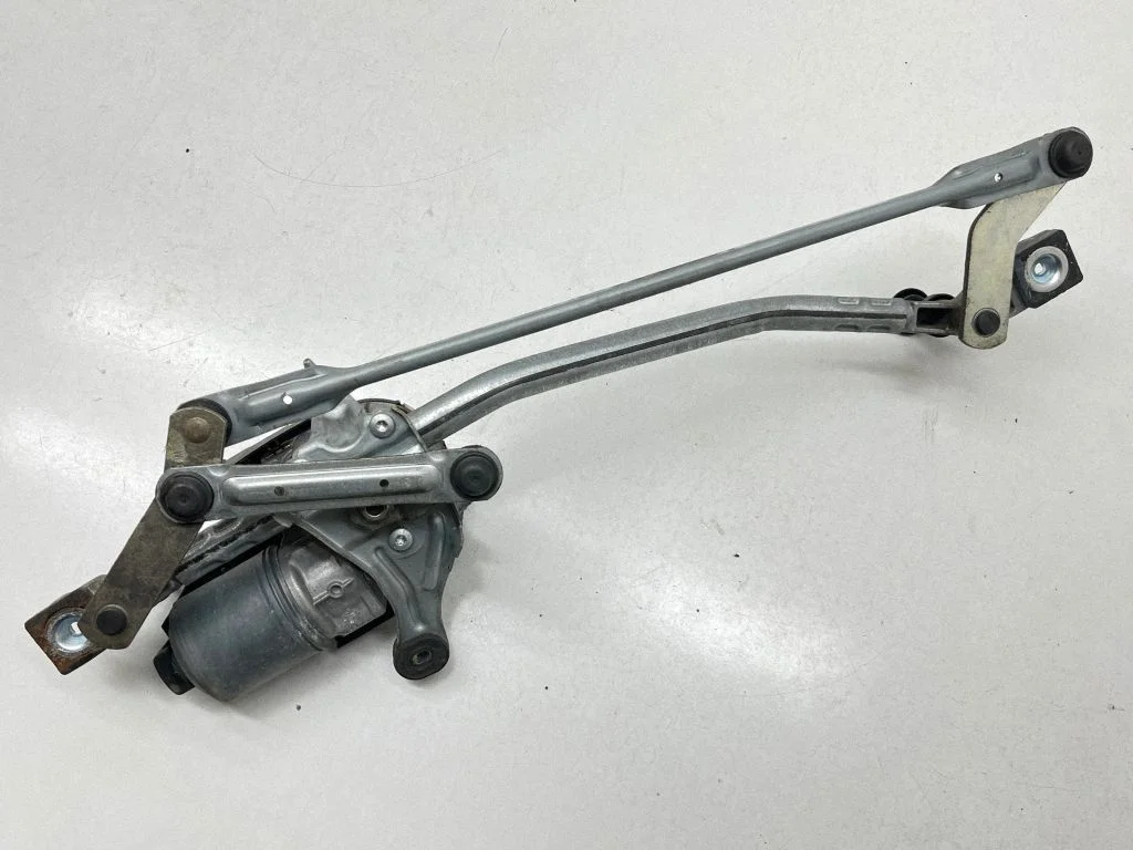 Front wiper linkage and motor 31378575
