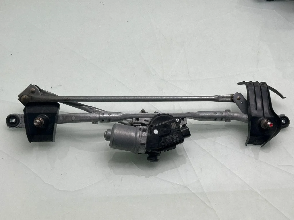 Front wiper linkage and motor 8511042270